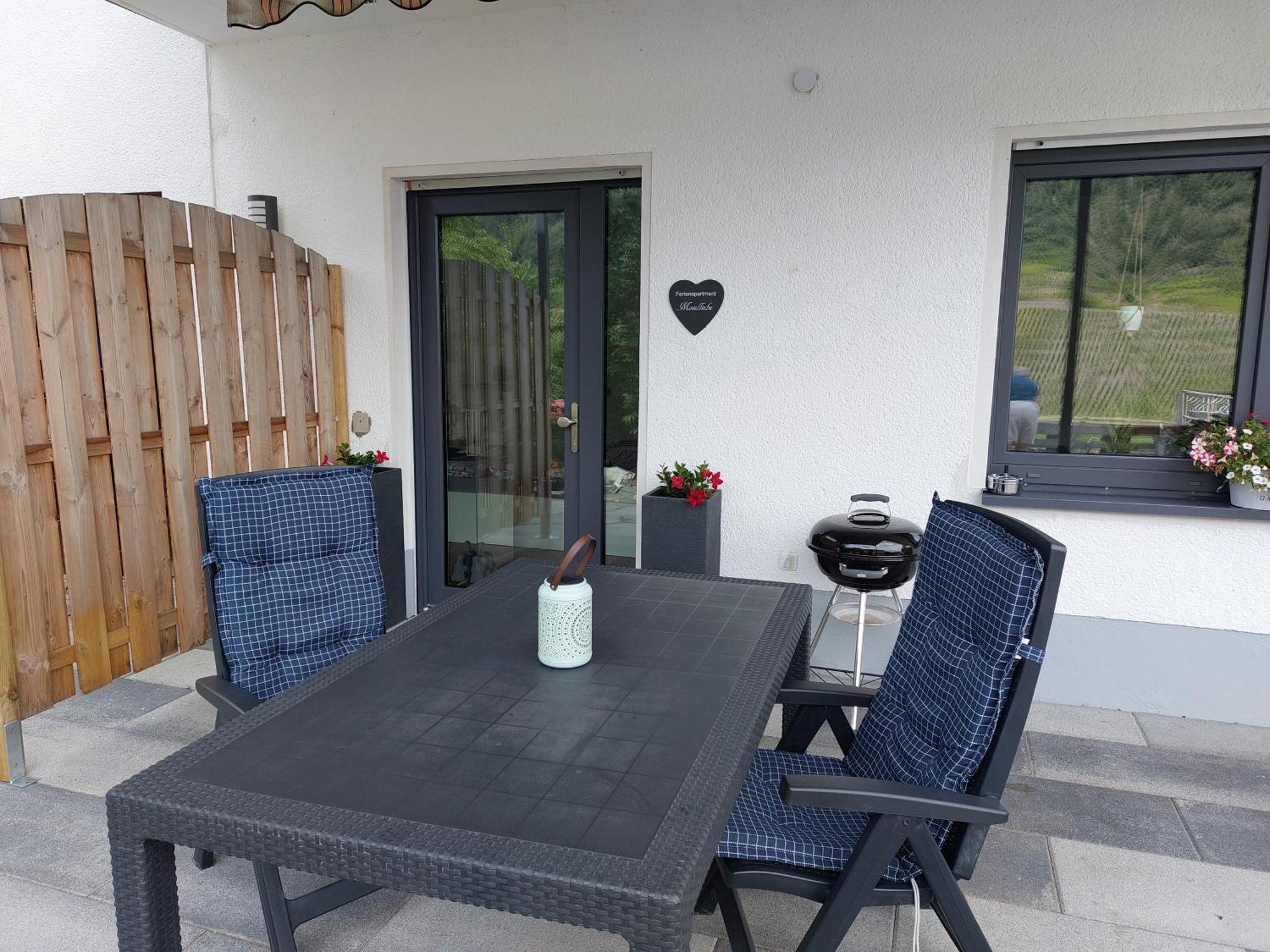 Ferienwohnung Moselliebe Lehmen Bagian luar foto